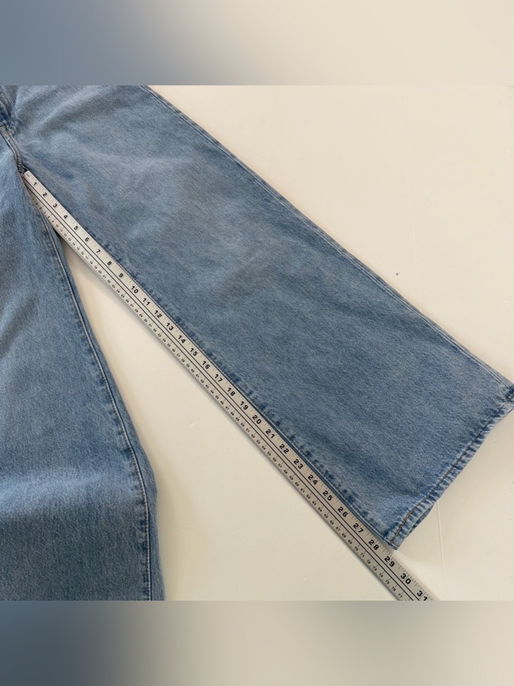 Levi’s Premium Jeans Womens 28 Ribcage Wide Leg Far and Wide Wash - Picture 6 of 12